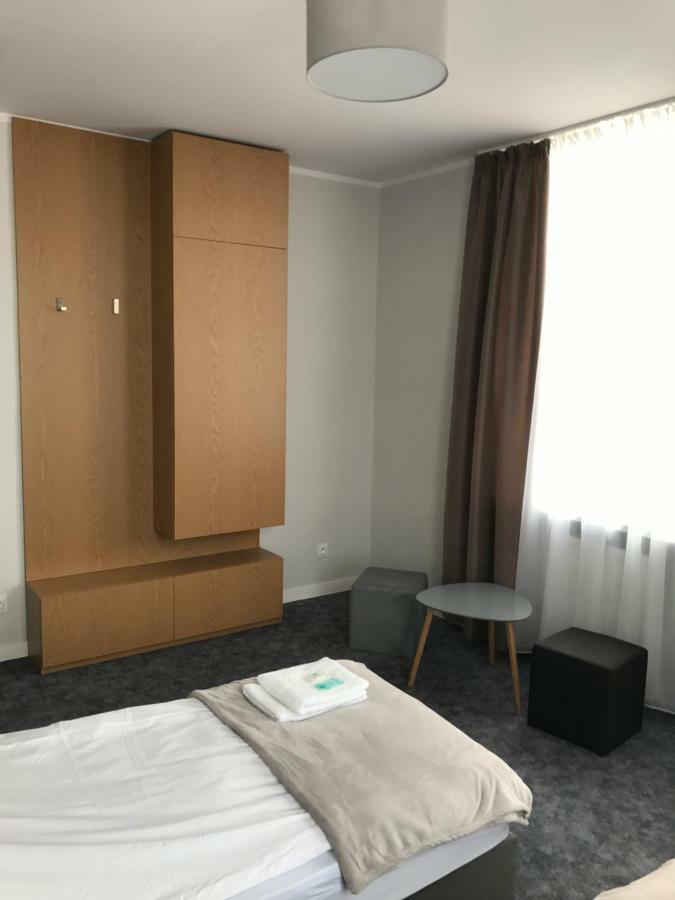 7 Rooms Mtp พอซนาน ภายนอก รูปภาพ