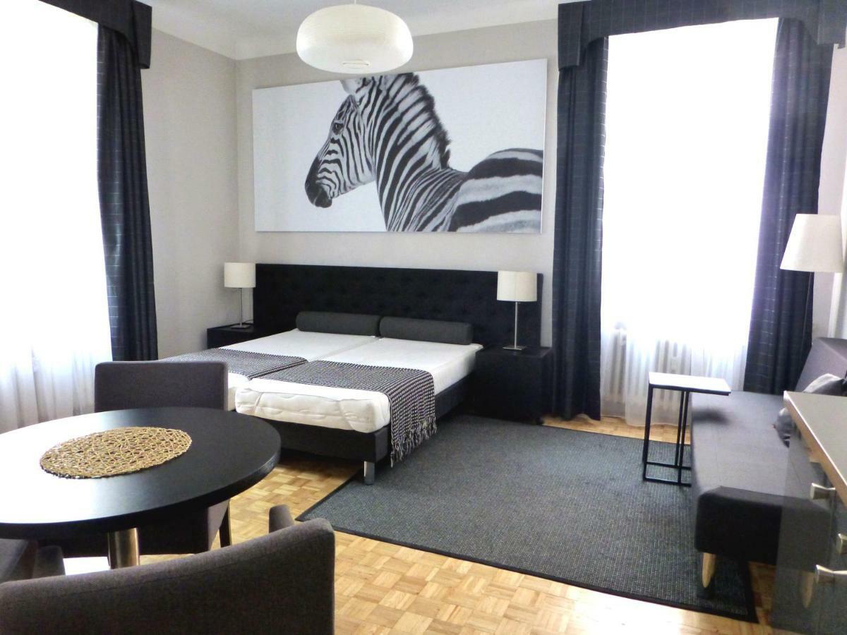 7 Rooms Mtp พอซนาน ภายนอก รูปภาพ